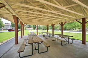 Cozy Condo 3 Miles to Several Branson Attractions